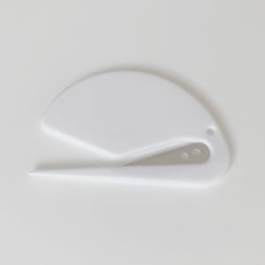 Cutter pour découpe de sac sous vide tous types. Très coupant et facile à l'emploi.